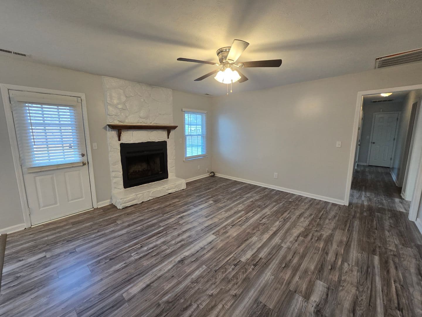 Fayetteville House: 1091 Pleasant Oak Dr