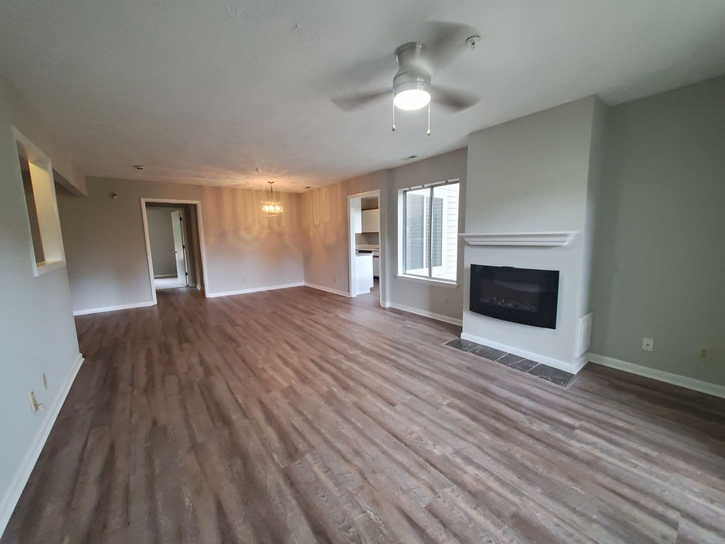 Fayetteville House: 3392-13 Galleria Drive