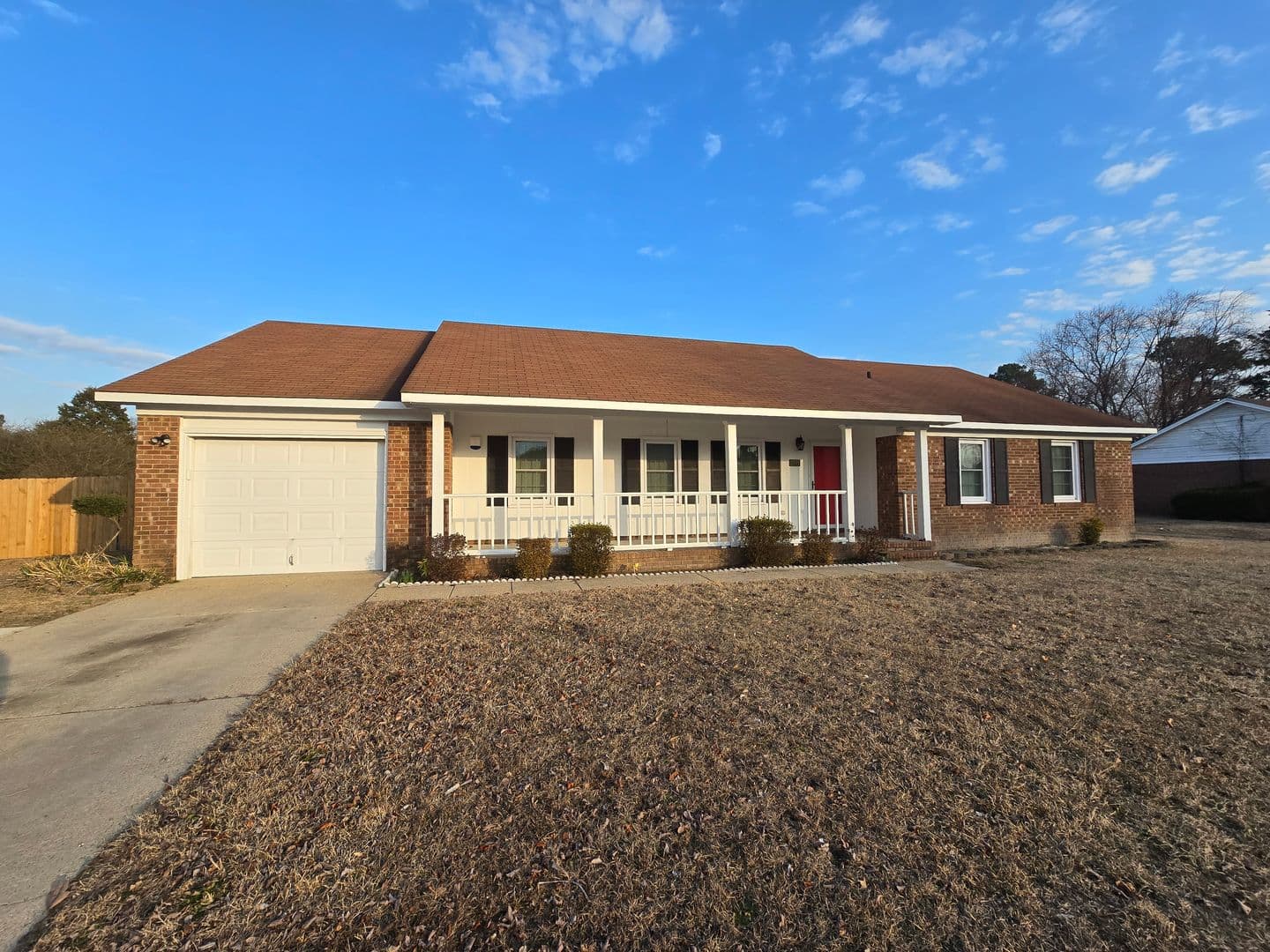 Fayetteville House: 1091 Pleasant Oak Dr
