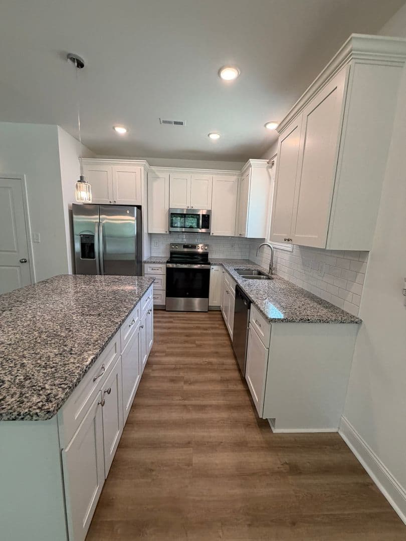 Raeford House: 908 Stevens Street