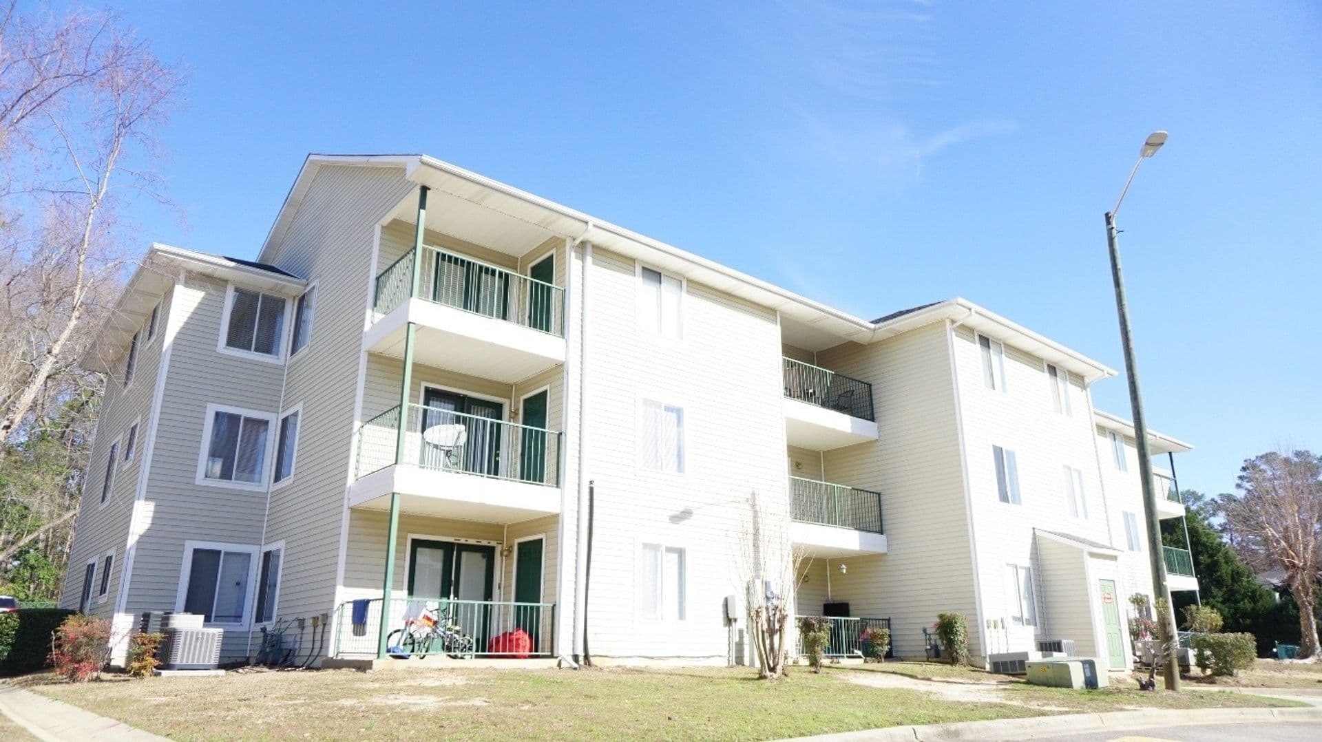 Fayetteville House: 3374-24 Galleria