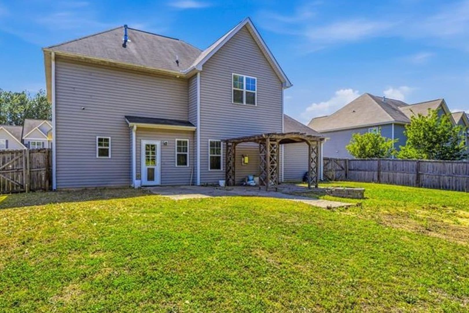 Fayetteville House: 3712 Badin Lake Lane