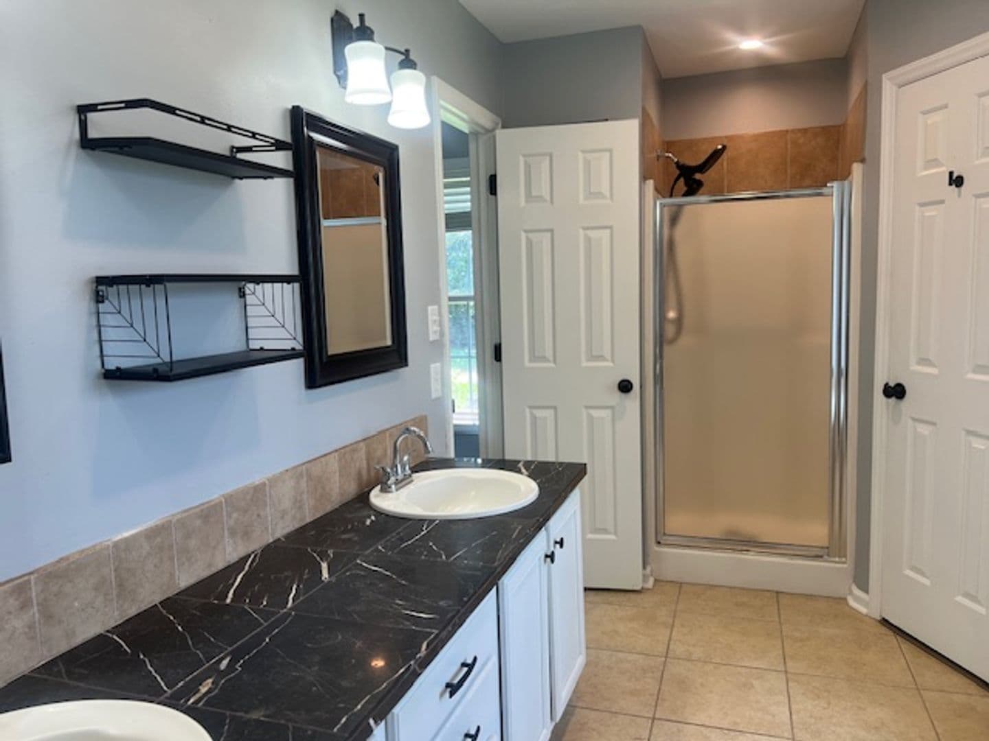 Fayetteville House: 436 Chester Lake Place