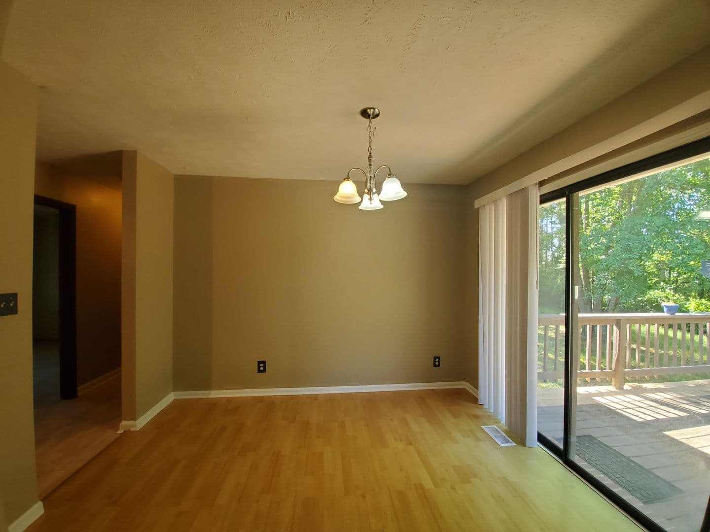 Fayetteville House: 6569 Green Meadow Court