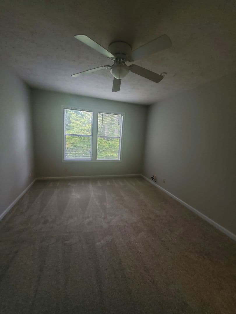 Fayetteville House: 6821-8 Willowbrook Dr.