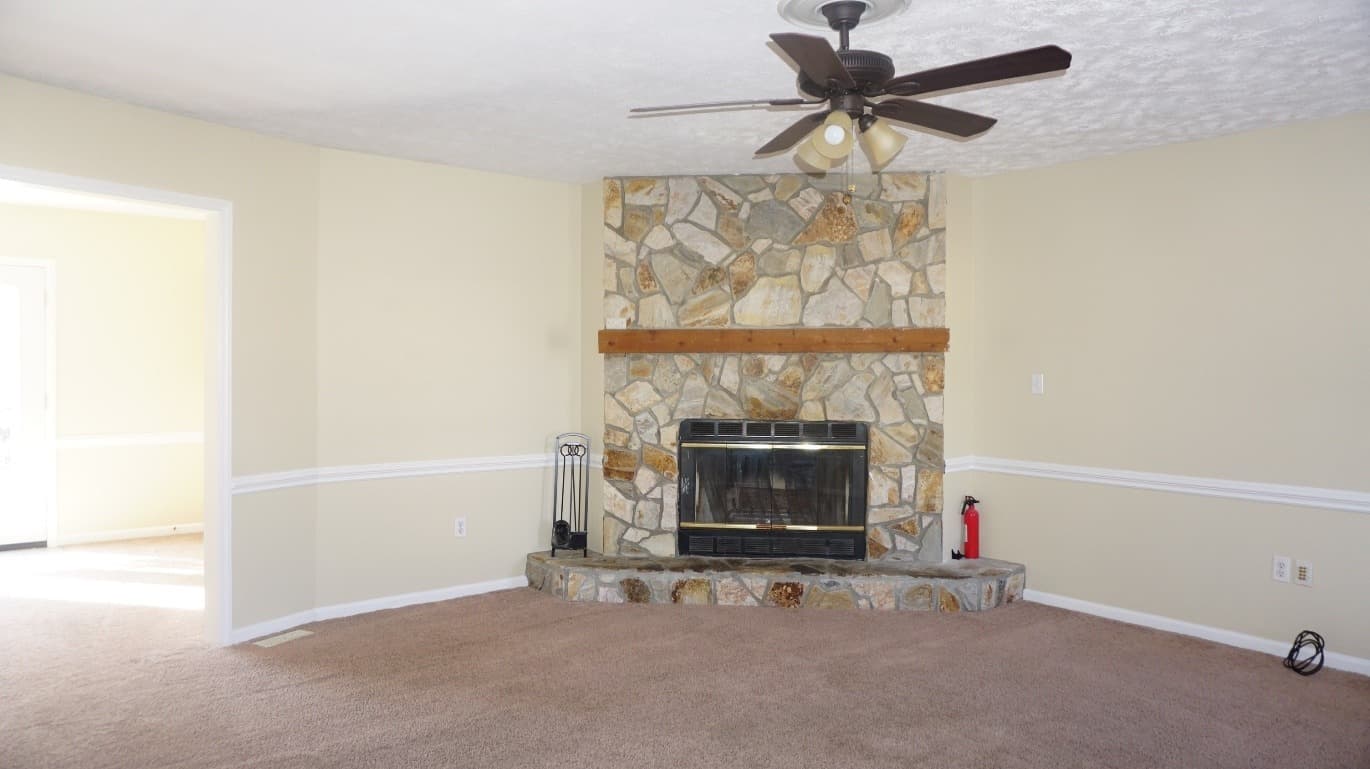 Fayetteville House: 6887 Big Wood Rd.