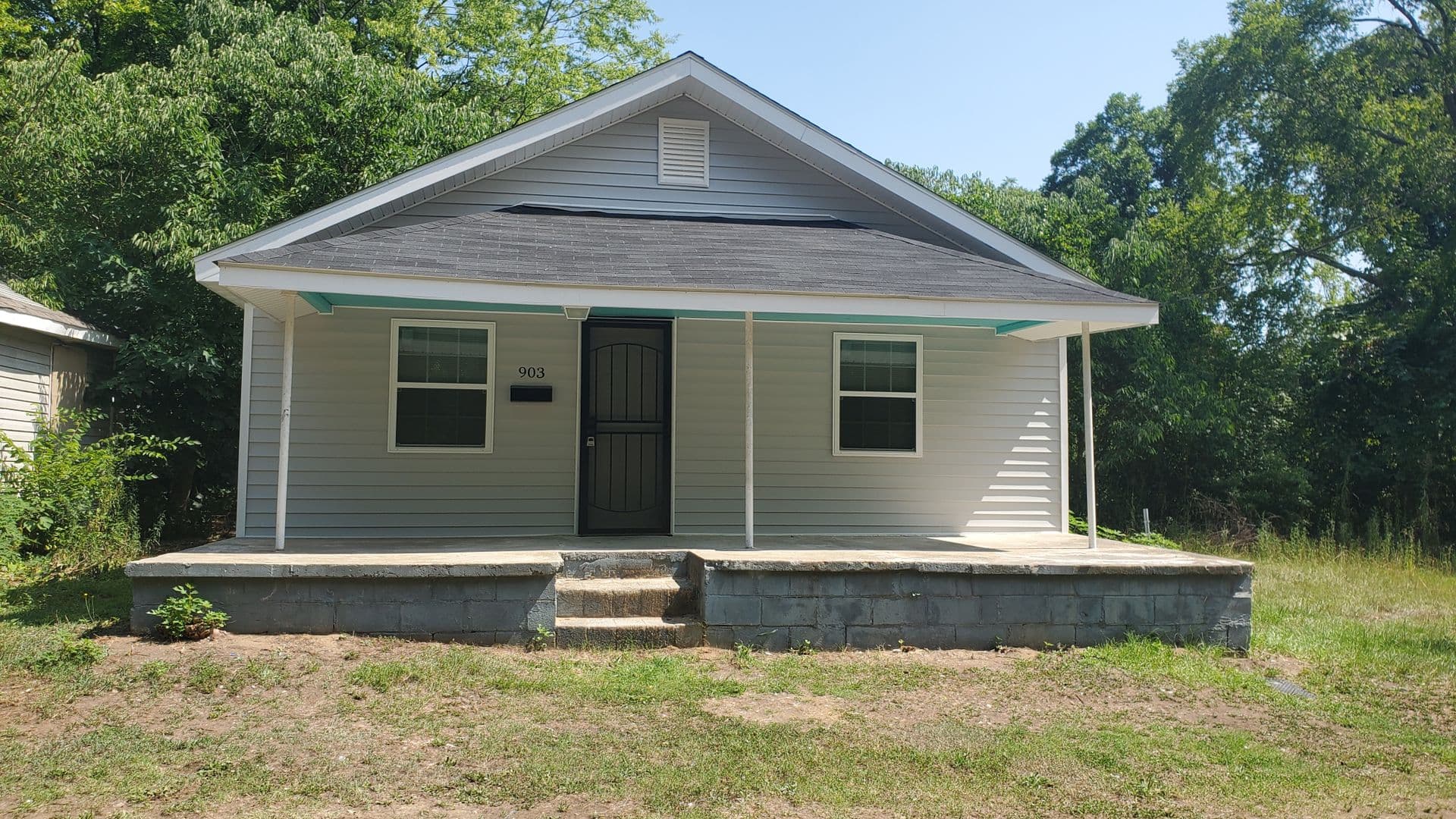 Fayetteville House: 903 Locust Street