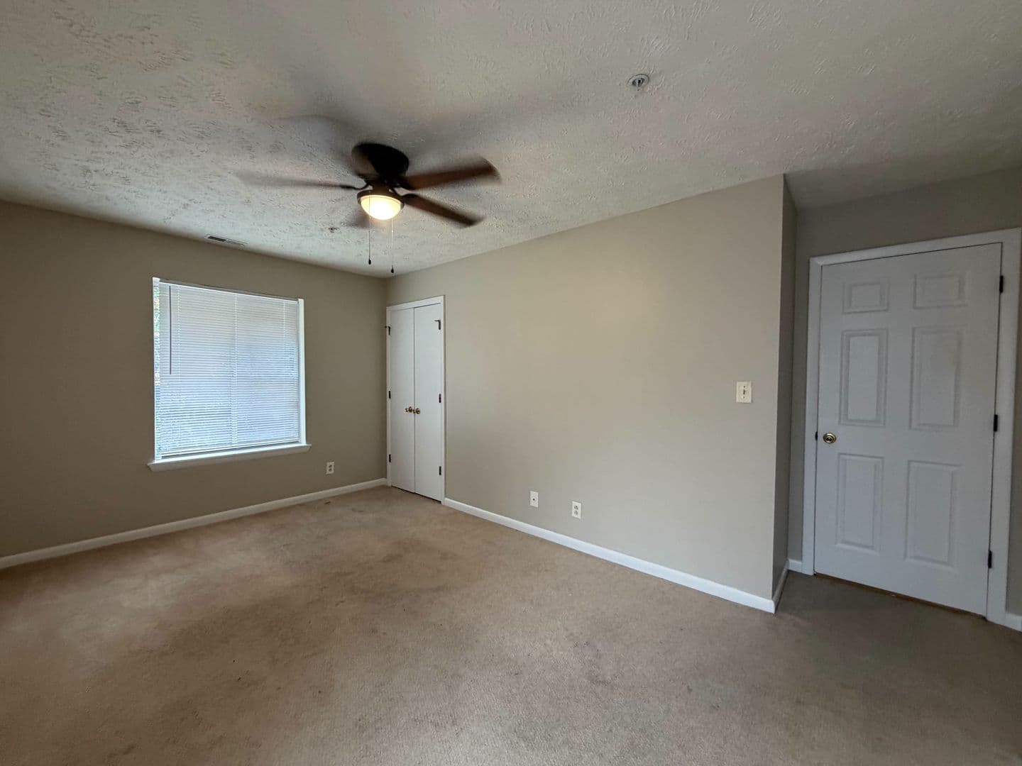 Fayetteville House: 3374-24 Galleria