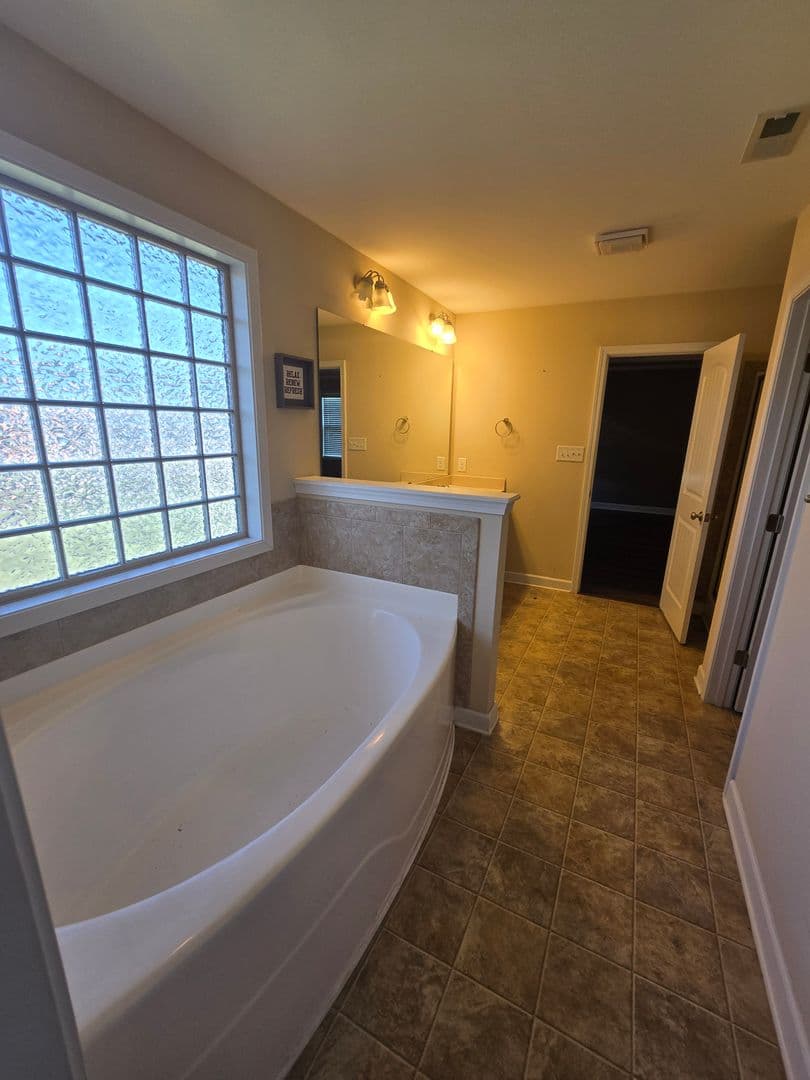 Hope Mills House: 2111 Yates Ranch Rd.