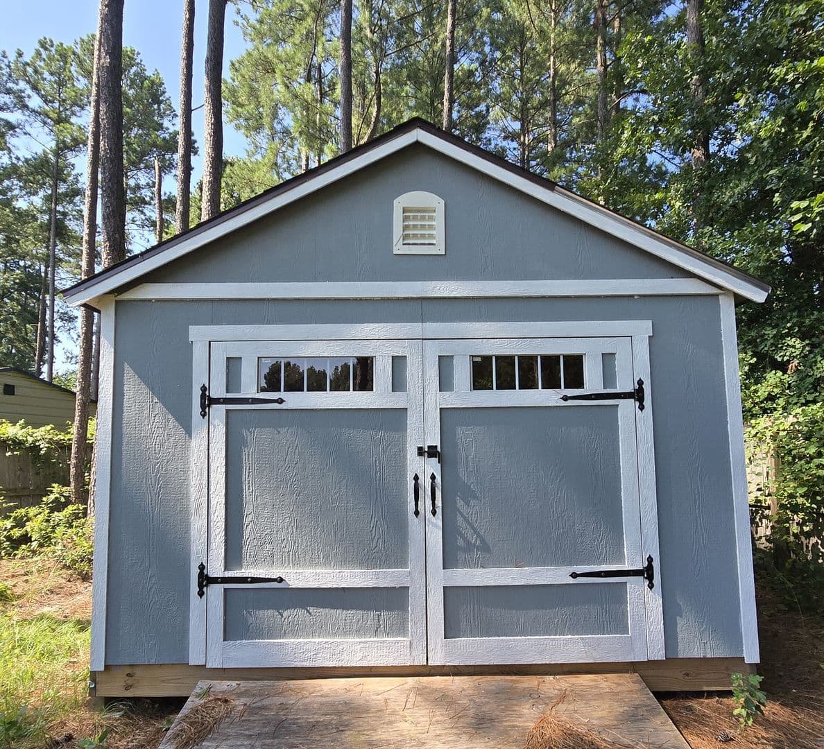 Raeford House: 103 Flag Lane