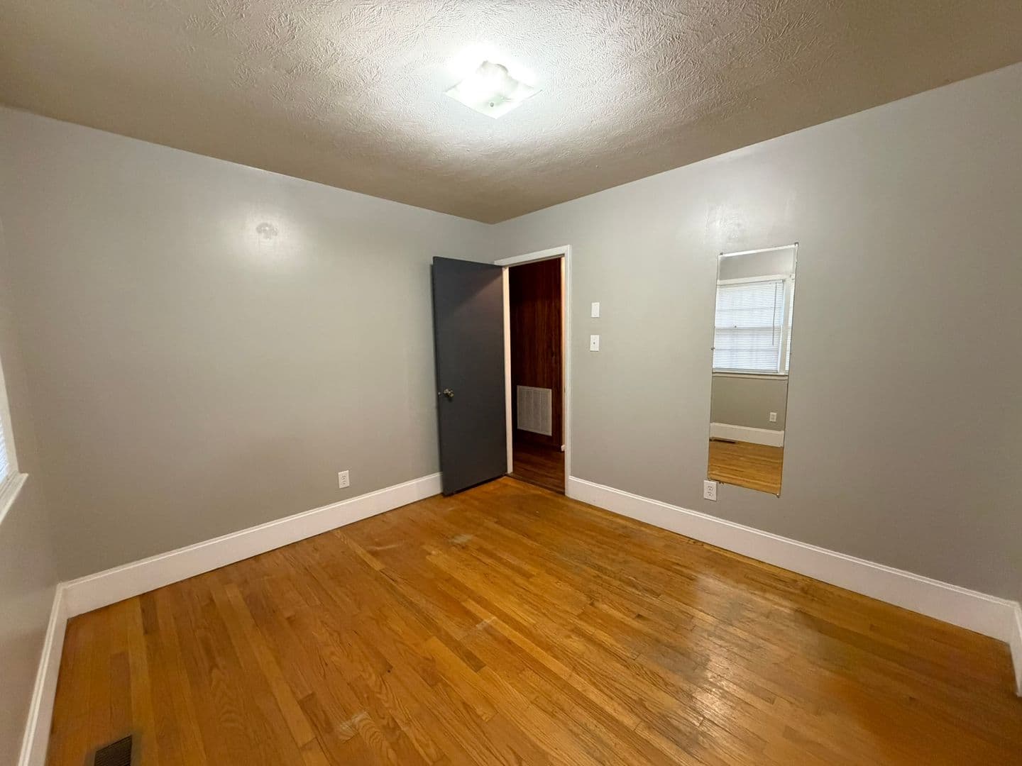 Fayetteville House: 6350 Rockford Drive