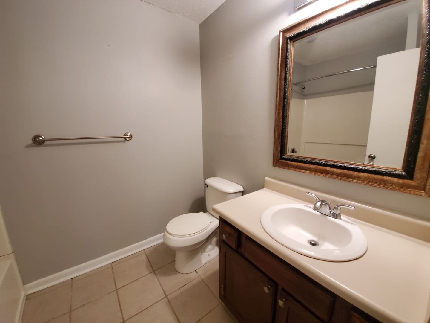 Fayetteville House: 7290 Surf Place
