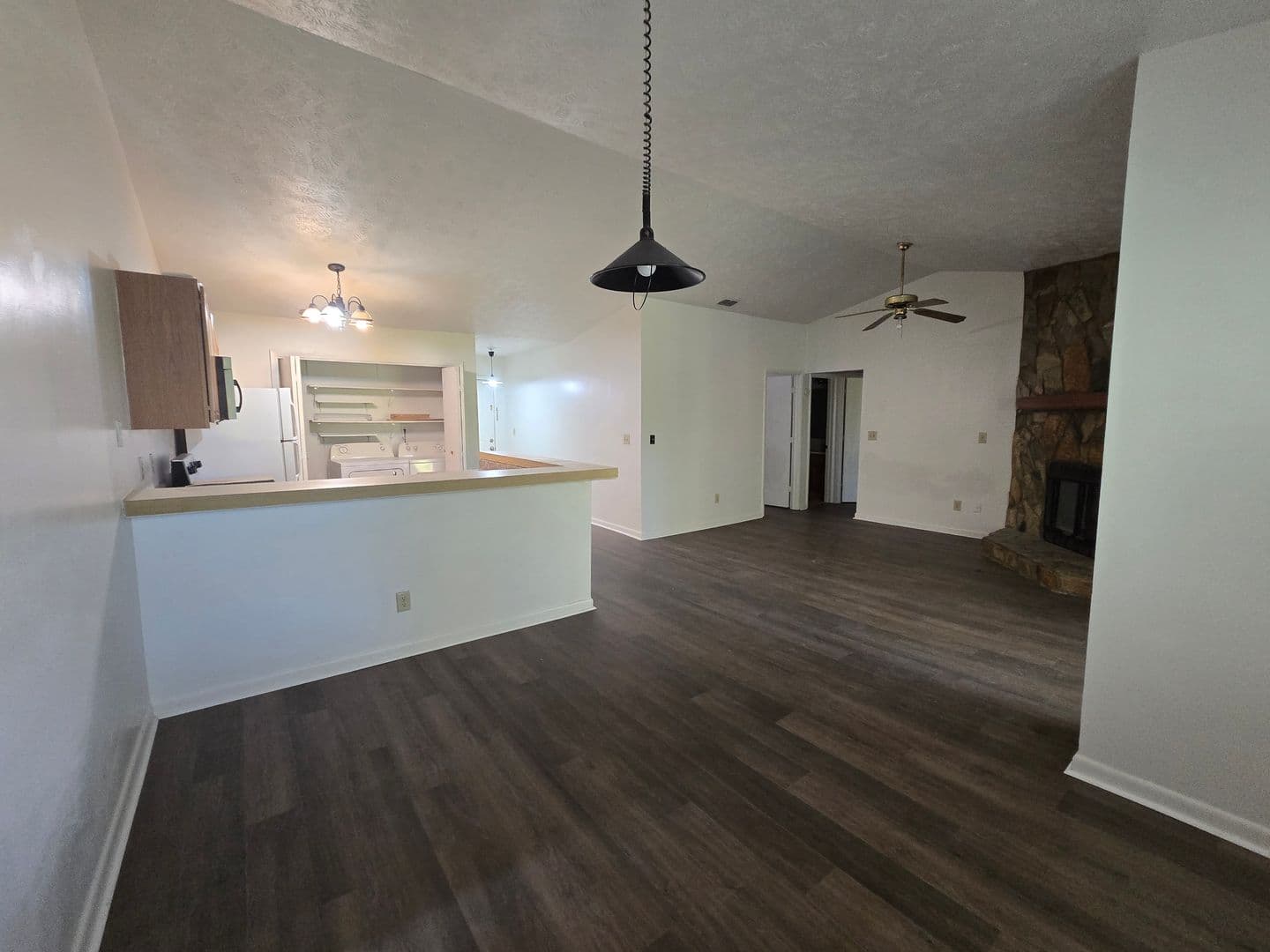 Fayetteville House: 1018-8  Wood Creek Drive