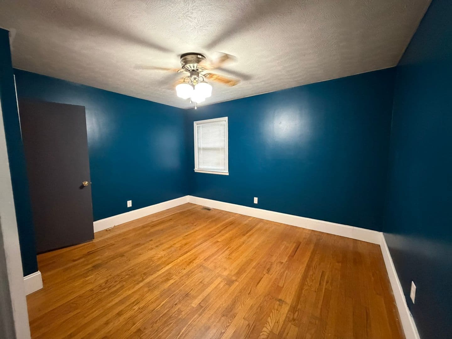 Fayetteville House: 6350 Rockford Drive