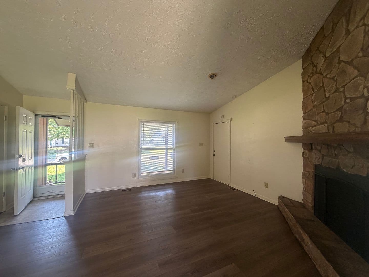 Fayetteville House: 1855 Berriedale Drive