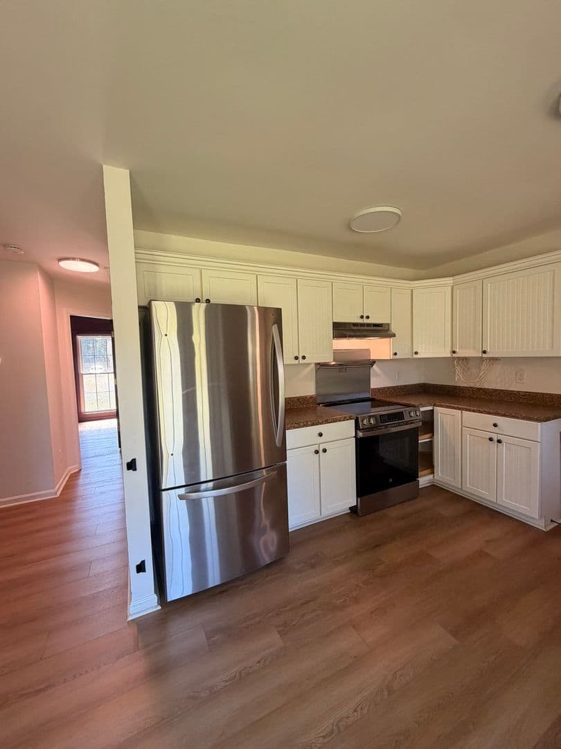 Fayetteville House: 6816 Woodmark Drive