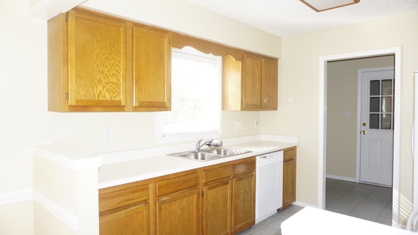Fayetteville House: 6887 Big Wood Rd.