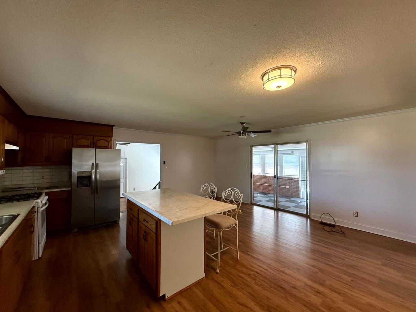 Fayetteville House: 6441 Kincross Avenue
