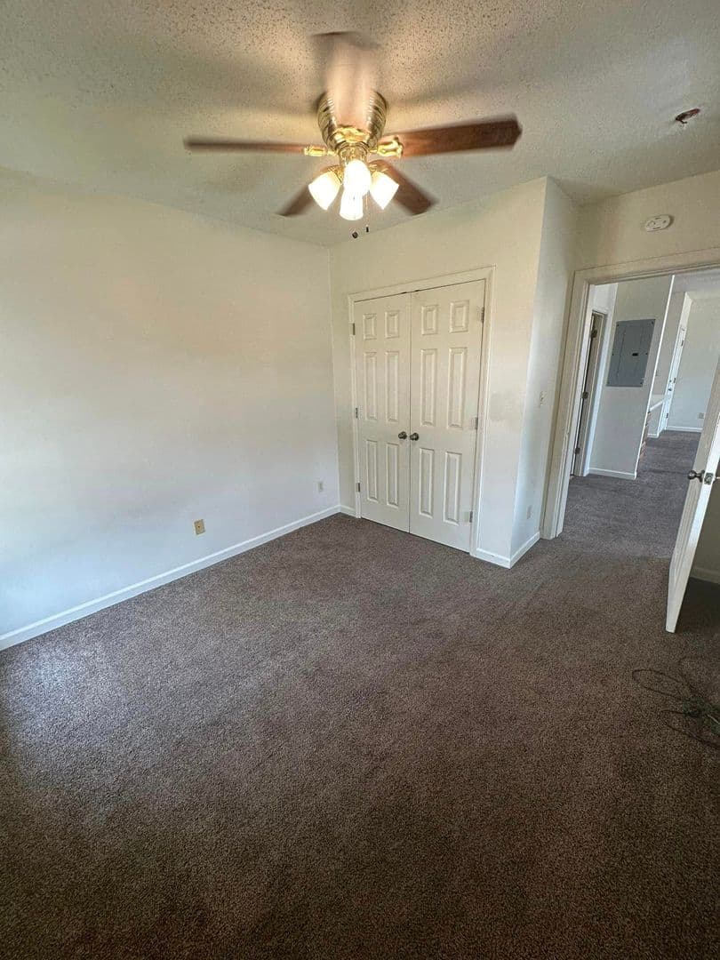Quincy Apartment: 826-828 York St.