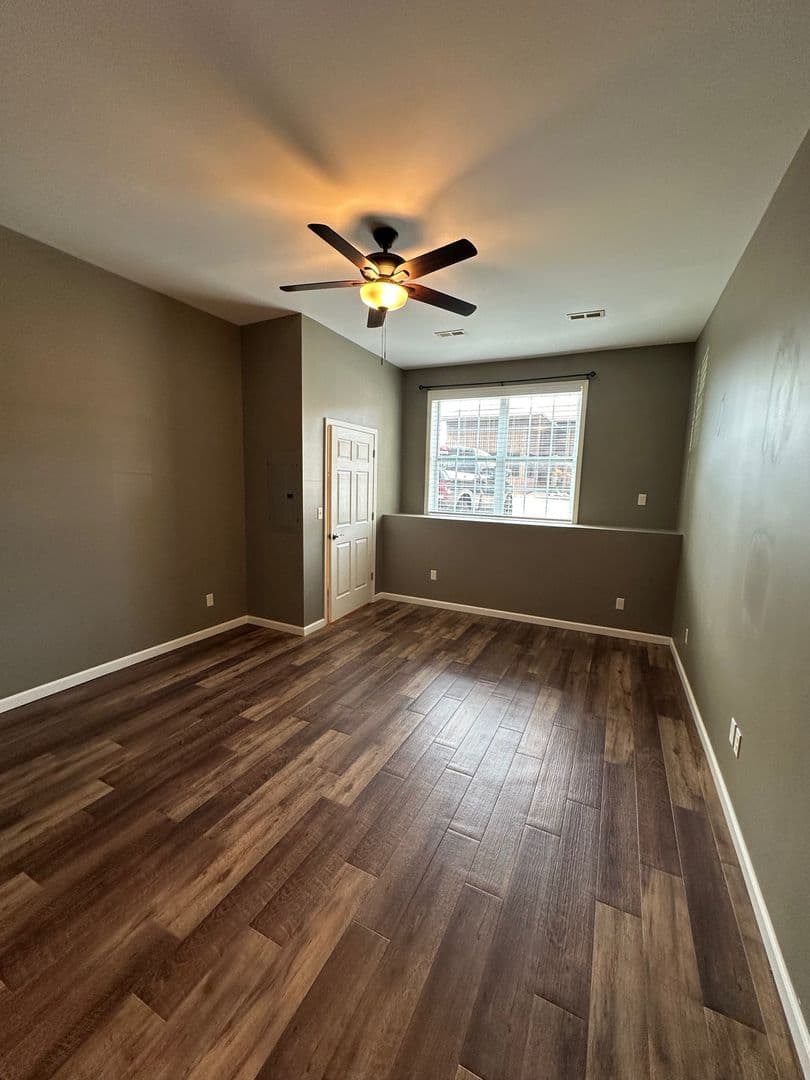 Quincy Apartment: 327 S. 8th St. - 330 S. 9th St.