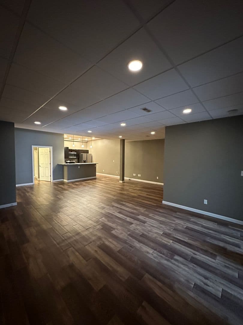Quincy Apartment: 327 S. 8th St. - 330 S. 9th St.