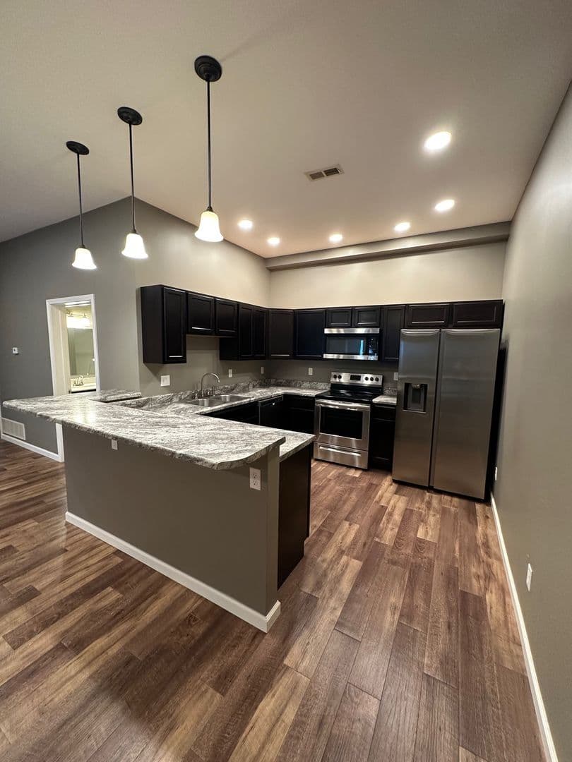 Quincy Apartment: 327 S. 8th St. - 330 S. 9th St.