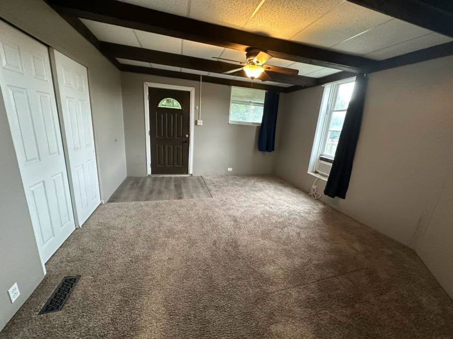 Quincy Apartment: 426 S. 12th St.