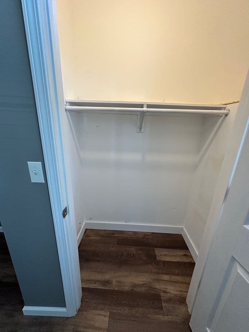 Quincy Apartment: 327 S. 8th St. - 330 S. 9th St.