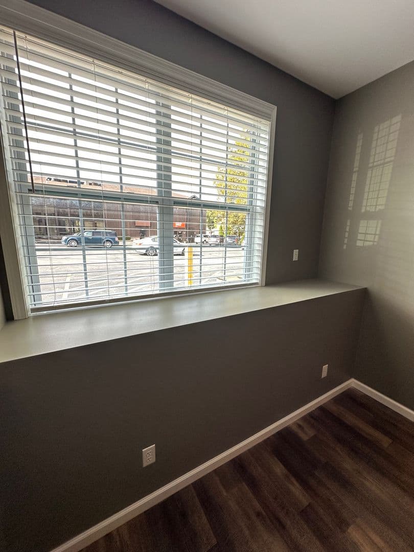 Quincy Apartment: 327 S. 8th St. - 330 S. 9th St.