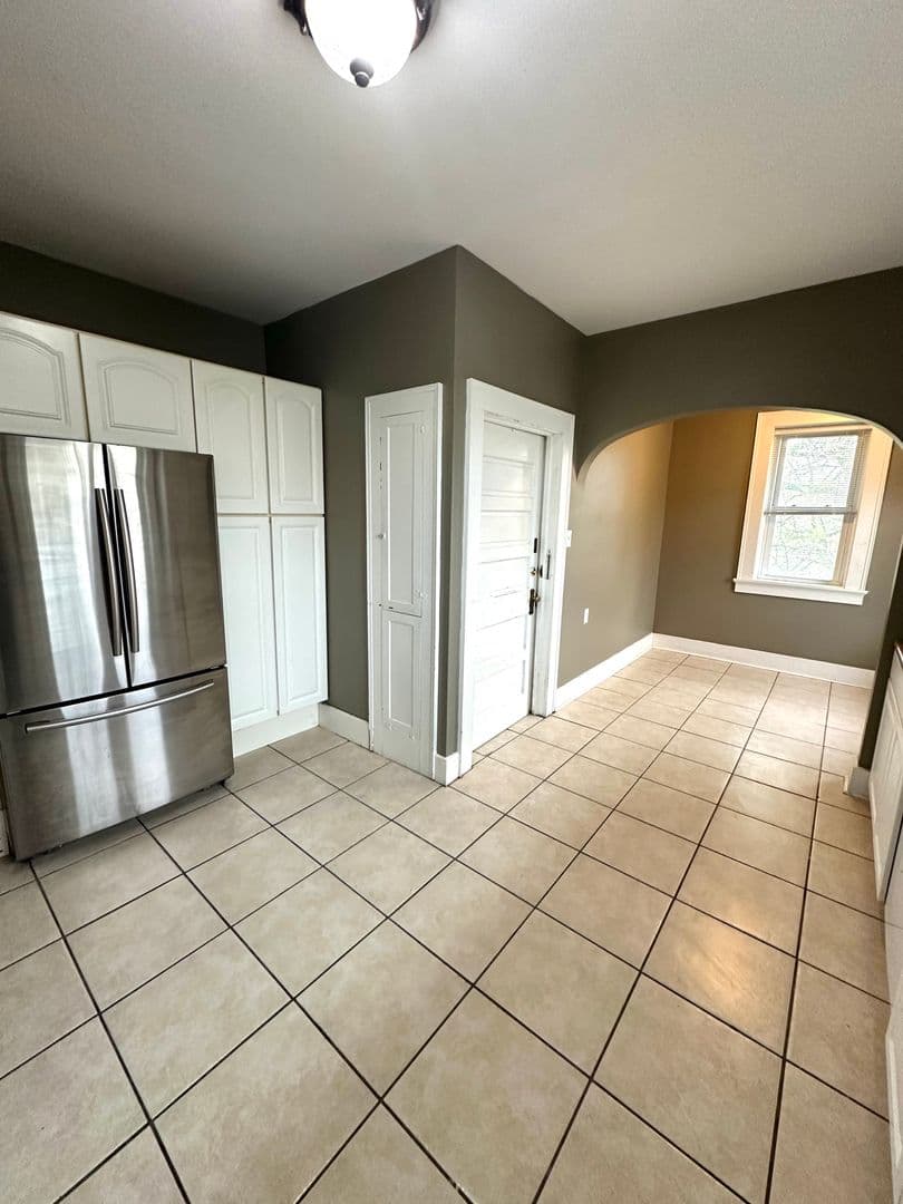 Quincy Apartment: 2200 Broadway