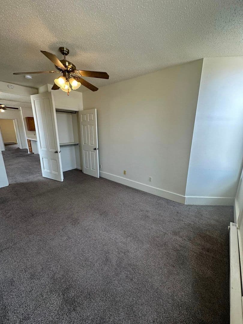 Quincy Apartment: 826-828 York St.