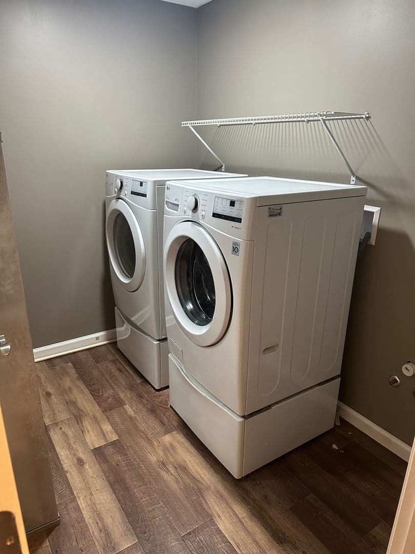 Quincy Apartment: 327 S. 8th St. - 330 S. 9th St.
