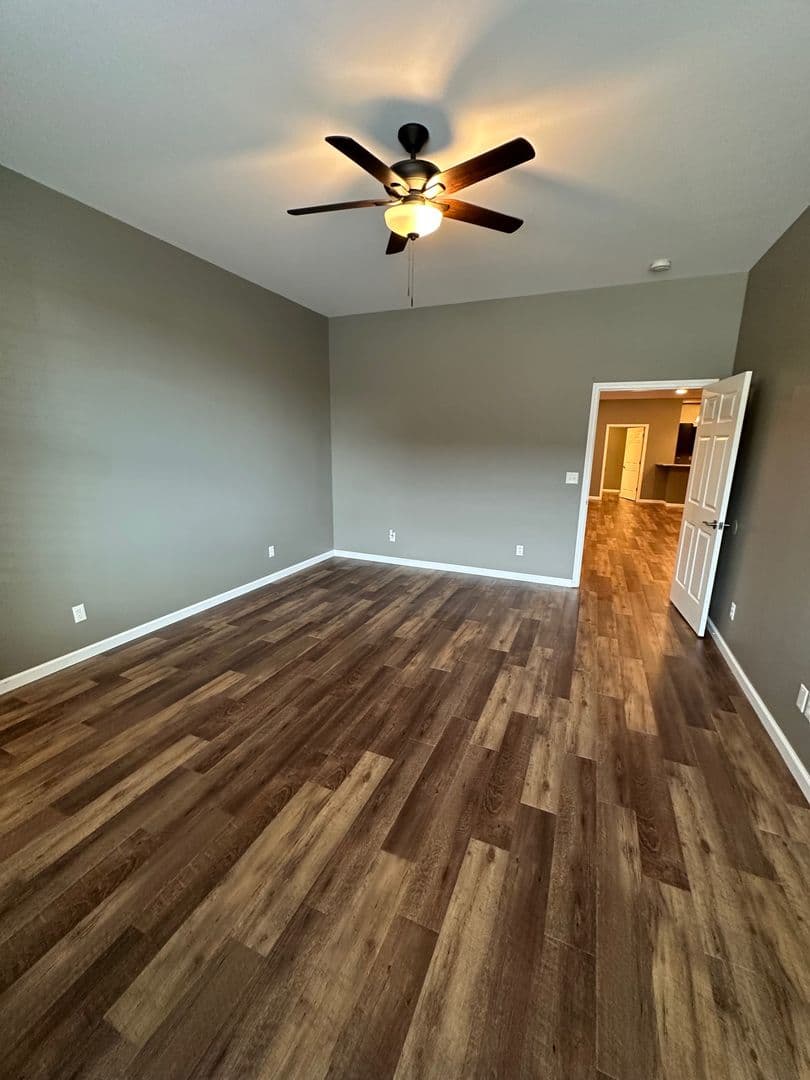 Quincy Apartment: 327 S. 8th St. - 330 S. 9th St.