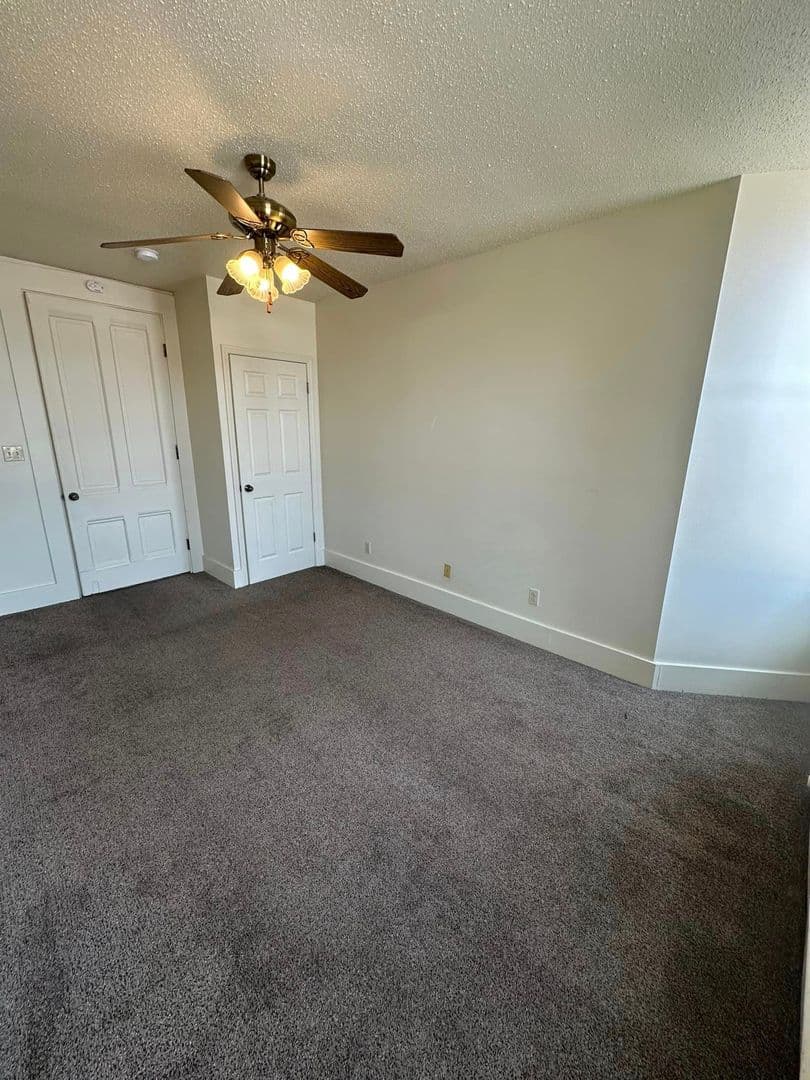 Quincy Apartment: 826-828 York St.
