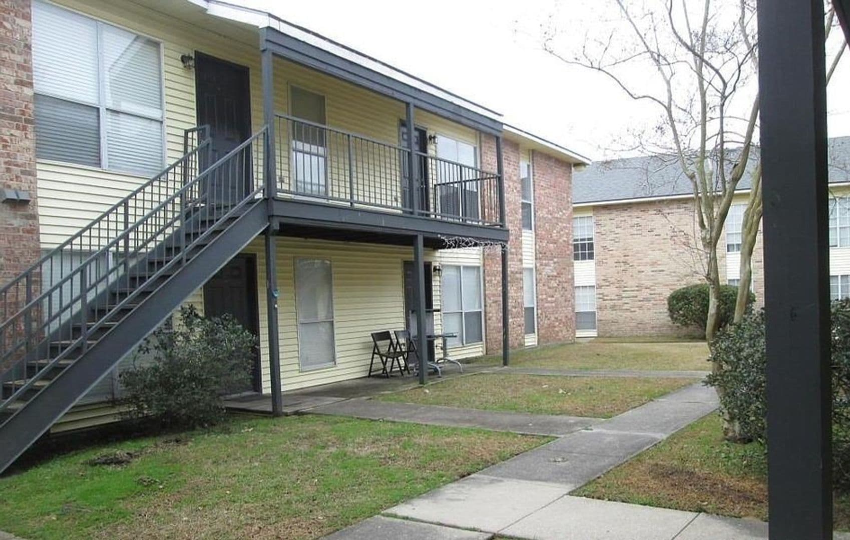 Lafayette Apartment: 610 Pillette Rd