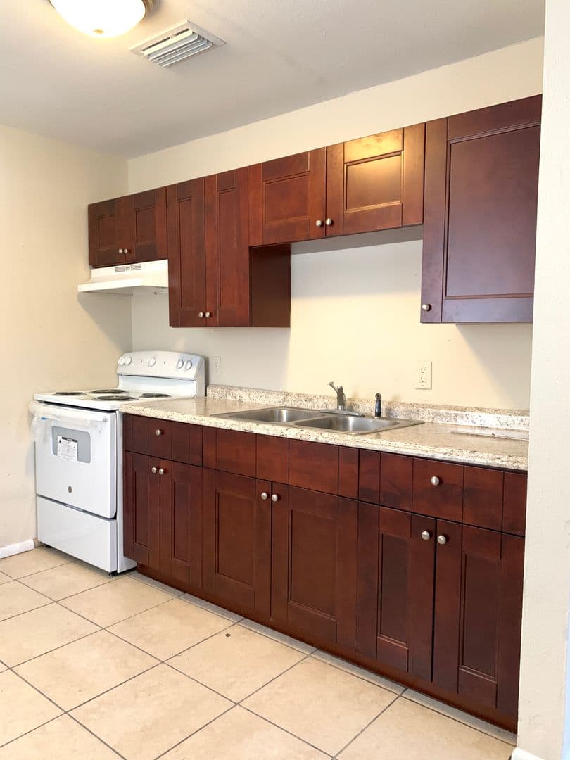 Tampa House: 1804 E. Sitka St.