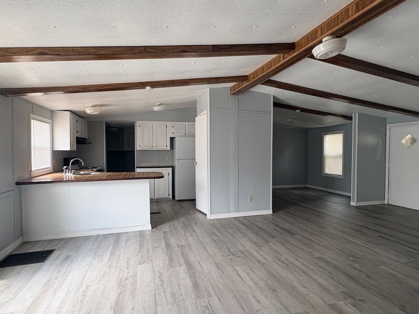 Thonotosassa House: 11640 County Rd 579