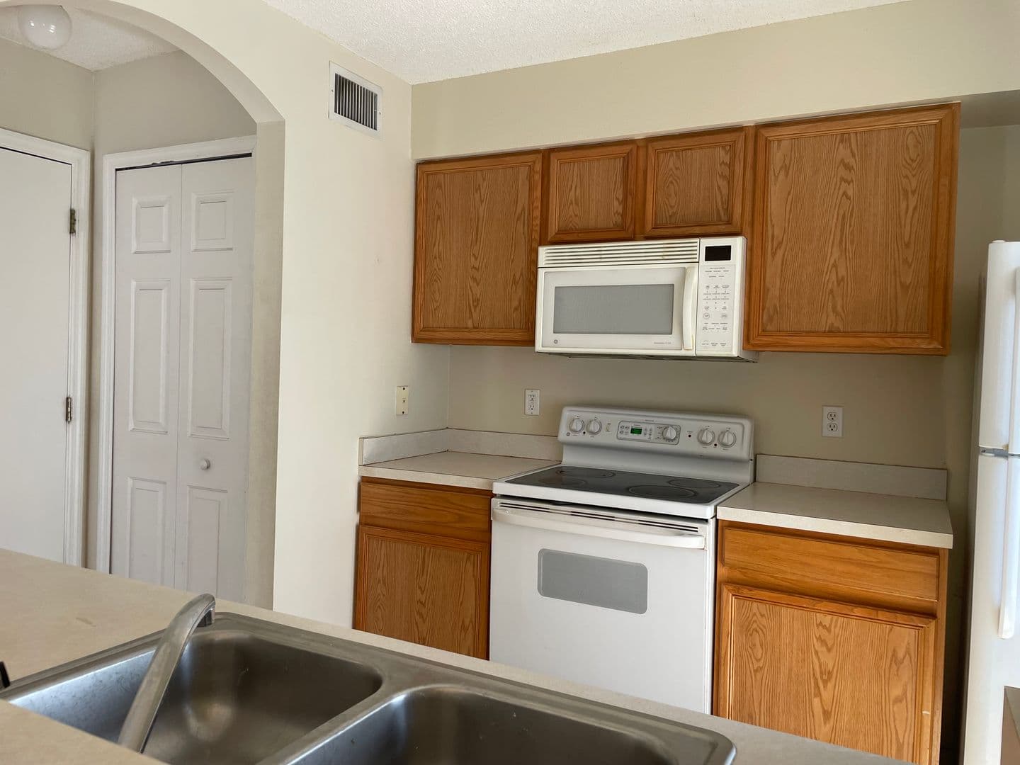 Tampa House: 4102 Waterside Island Ct.