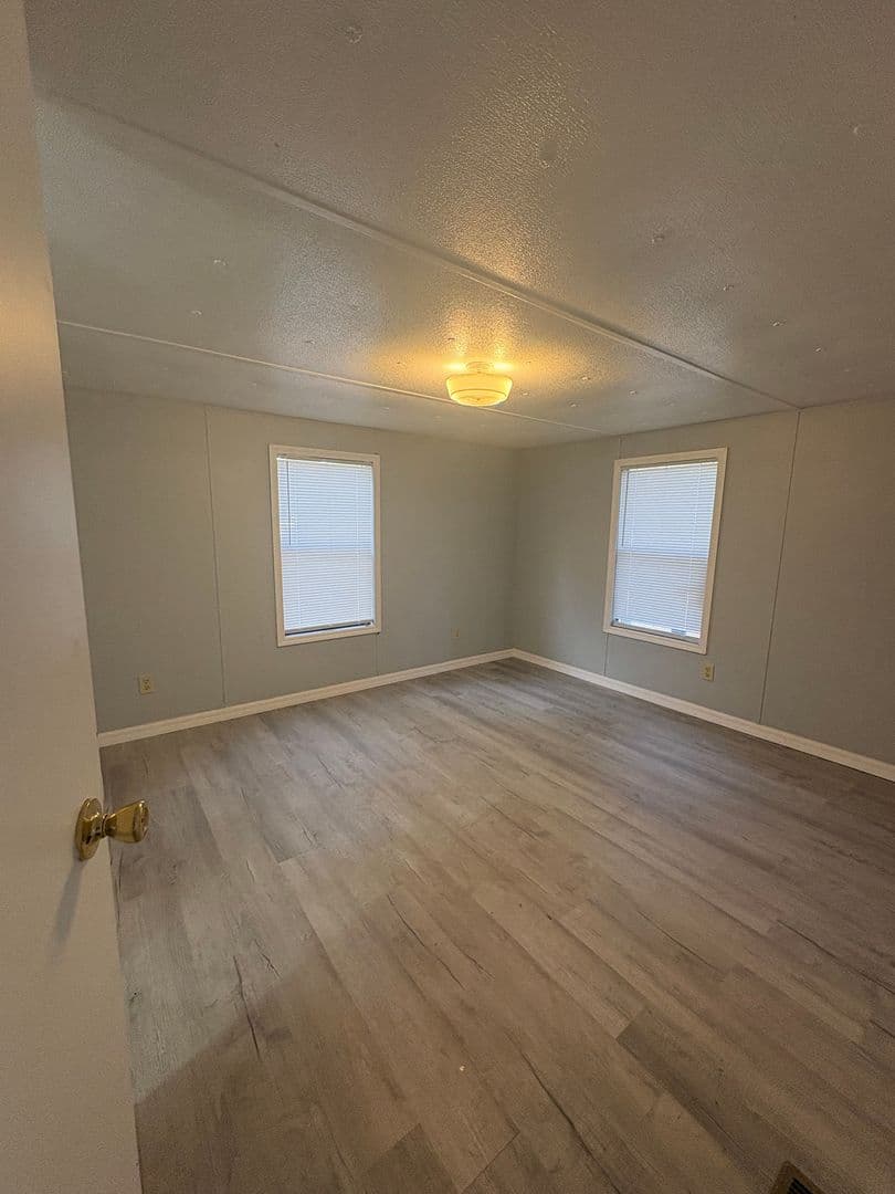 Thonotosassa House: 11640 County Rd 579