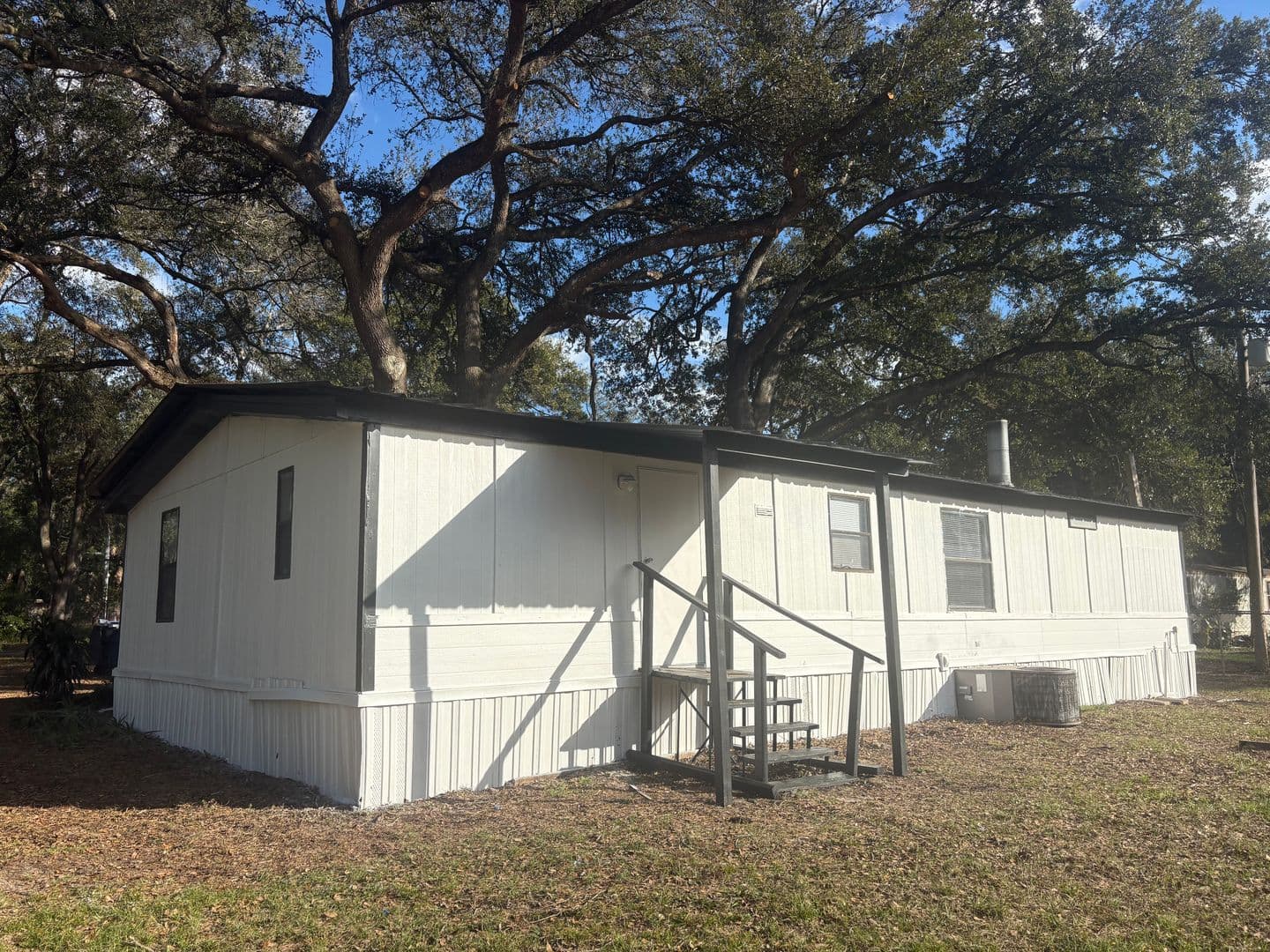 Thonotosassa House: 11640 County Rd 579