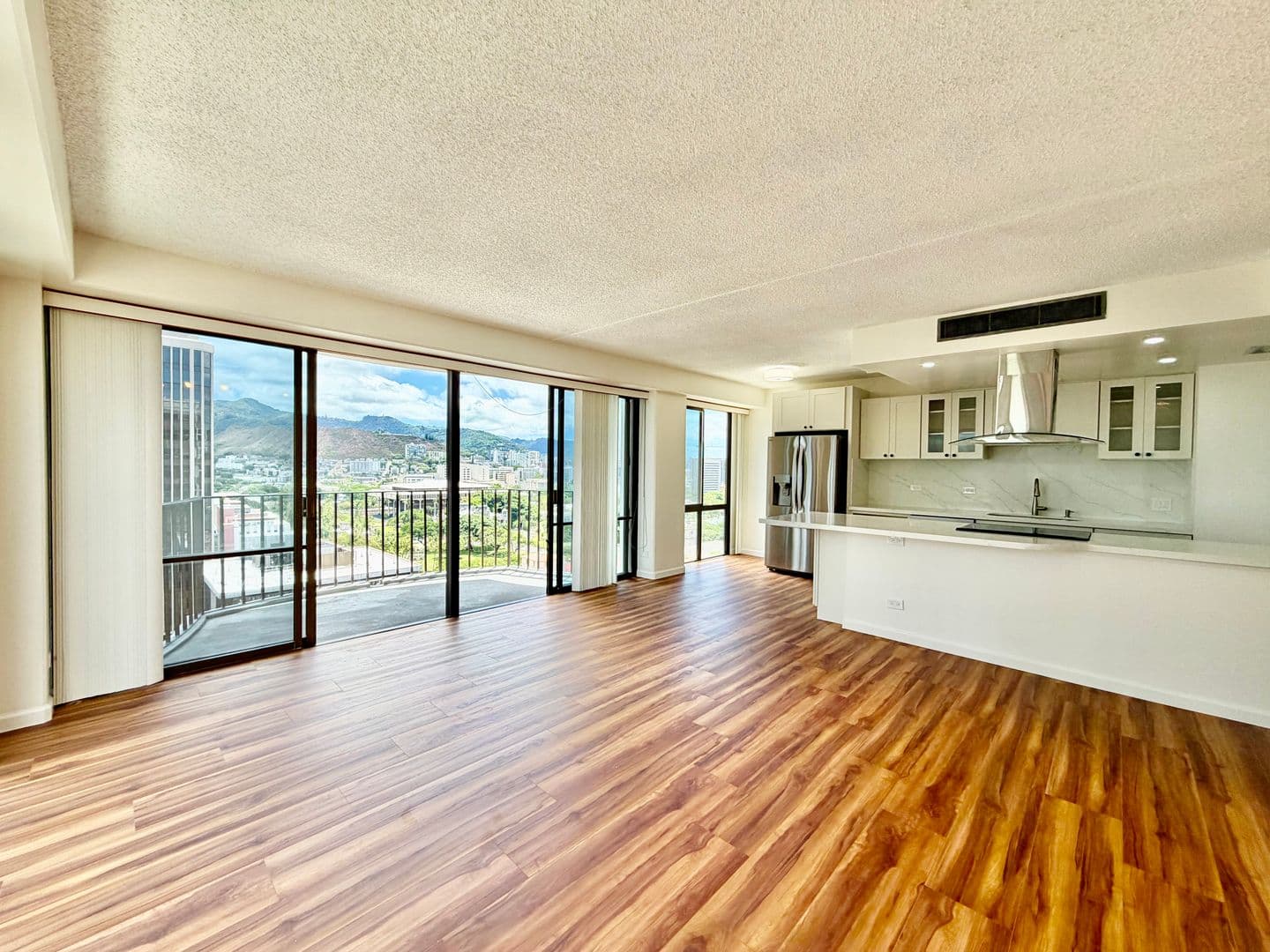 Honolulu Condo: 700 Richards St. #2104