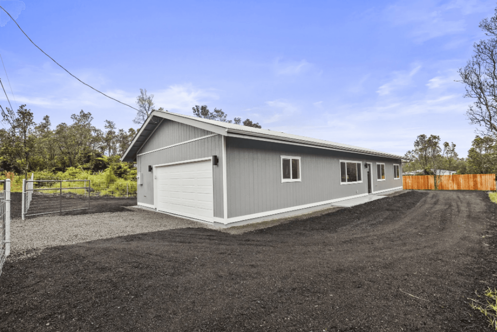 Volcano House: 11-3298 Mokuna Street