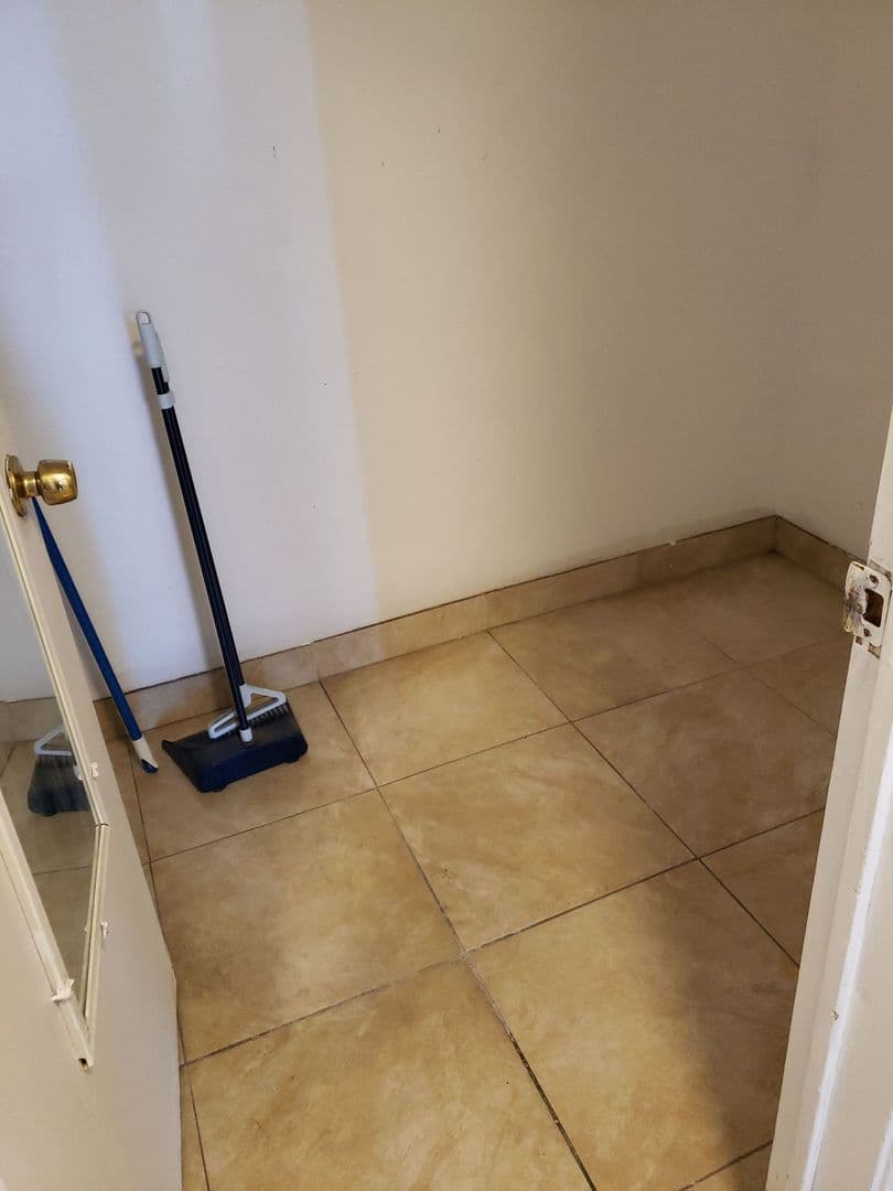 Kahului Condo: 111 Kahului Beach Road, A414