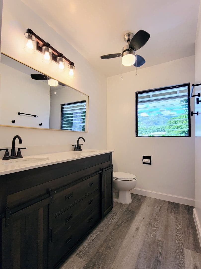 Honolulu House: 6164 Kalanianaole Hwy