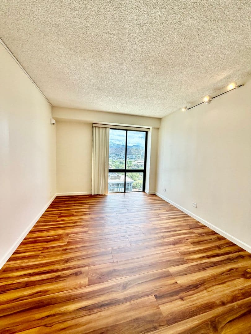 Honolulu Condo: 700 Richards St. #2104