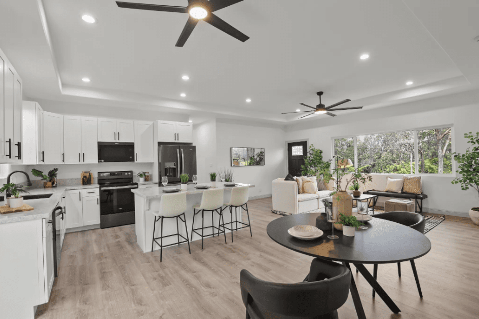 Volcano House: 11-3298 Mokuna Street