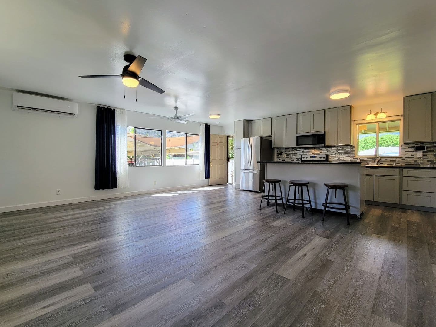 Honolulu House: 6164 Kalanianaole Hwy