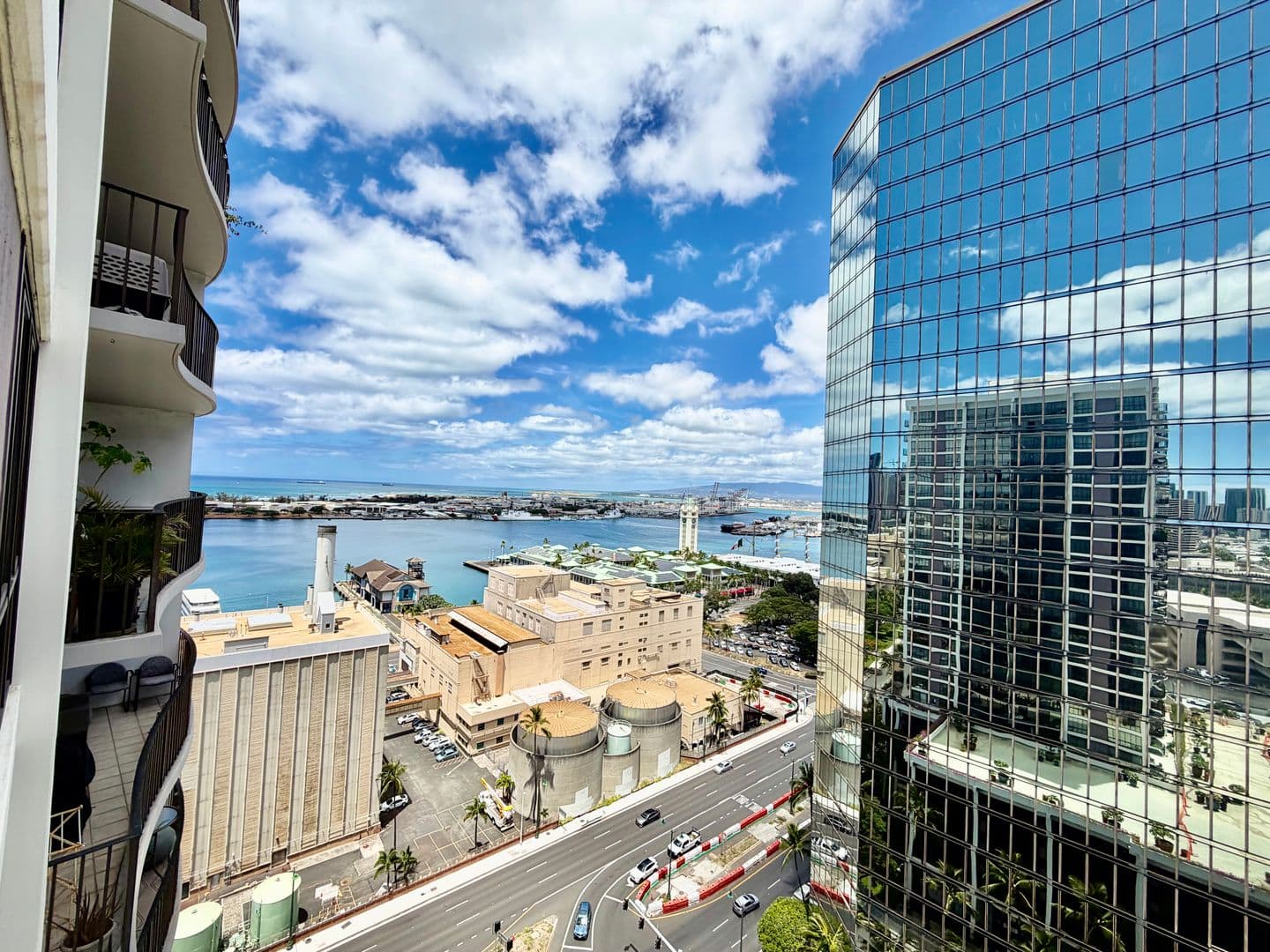Honolulu Condo: 700 Richards St. #2104