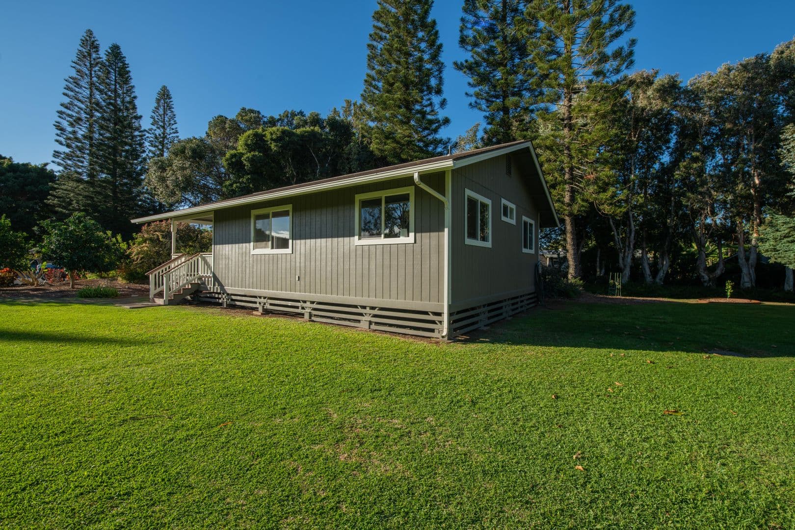 Makawao House: 181 Pau Hana Rd (cottage)