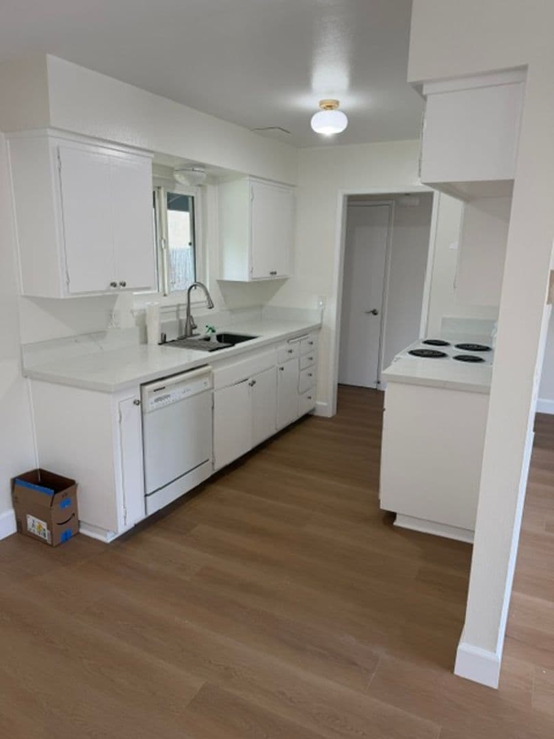 Oxnard Apartment: 1815 Gina Drive